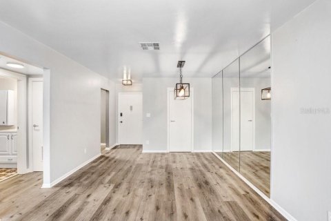 Condo in Tampa, Florida, 1 bedroom  № 1916867 - photo 4