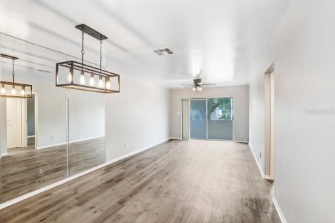 Condo in Tampa, Florida, 1 bedroom  № 1916867 - photo 3
