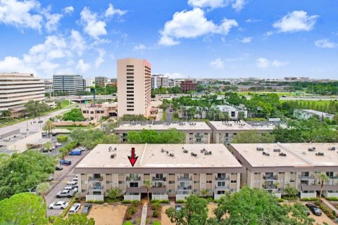 Condo in Tampa, Florida, 1 bedroom  № 1916867 - photo 2
