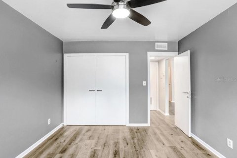 Condo in Tampa, Florida, 1 bedroom  № 1916867 - photo 10
