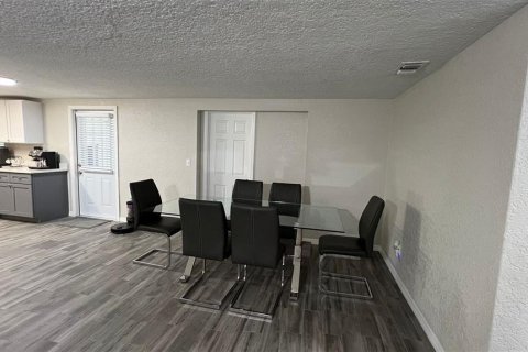 House in Holiday, Florida 4 bedrooms, 105.91 sq.m. № 1907363 - photo 14