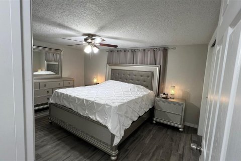 House in Holiday, Florida 4 bedrooms, 105.91 sq.m. № 1907363 - photo 25