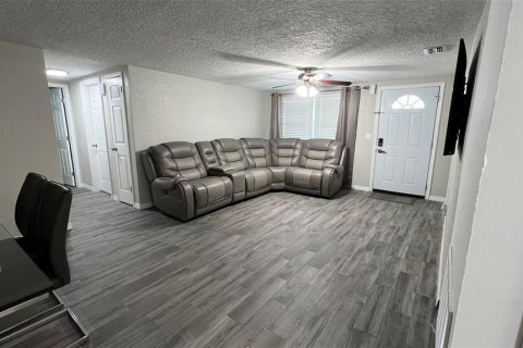 House in Holiday, Florida 4 bedrooms, 105.91 sq.m. № 1907363 - photo 11