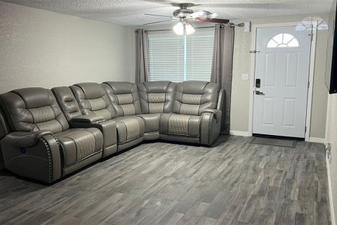 House in Holiday, Florida 4 bedrooms, 105.91 sq.m. № 1907363 - photo 13