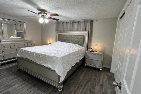 House in Holiday, Florida 4 bedrooms, 105.91 sq.m. № 1907363 - photo 24