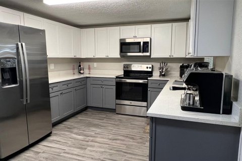 House in Holiday, Florida 4 bedrooms, 105.91 sq.m. № 1907363 - photo 19