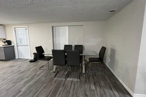 House in Holiday, Florida 4 bedrooms, 105.91 sq.m. № 1907363 - photo 8