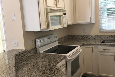 Townhouse in Valrico, Florida 2 bedrooms, 104.98 sq.m. № 1893996 - photo 6