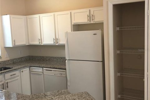 Townhouse in Valrico, Florida 2 bedrooms, 104.98 sq.m. № 1893996 - photo 5
