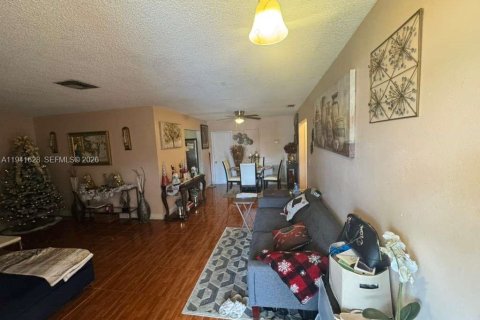 Propiedad comercial en venta en Miramar, Florida, 219.9 m2 № 1999326 - foto 6