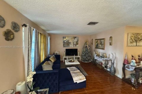 Propiedad comercial en venta en Miramar, Florida, 219.9 m2 № 1999326 - foto 8