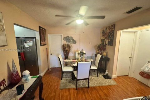 Propiedad comercial en venta en Miramar, Florida, 219.9 m2 № 1999326 - foto 9