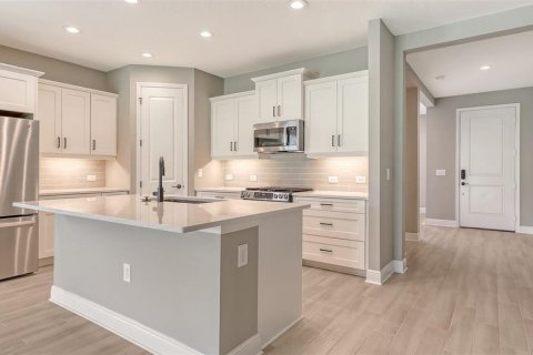 House in Bradenton, Florida 3 bedrooms, 301.37 sq.m. № 1880656 - photo 9