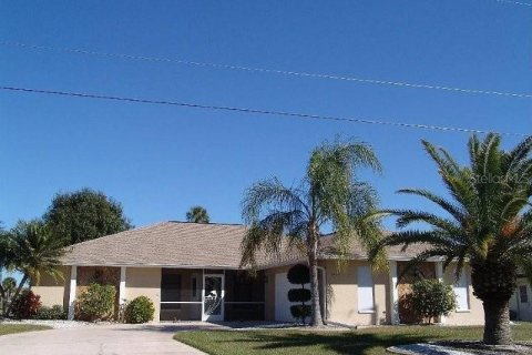 Casa en Punta Gorda, Florida 3 dormitorios, 169.08 m2 № 2221956