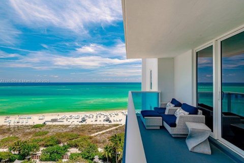 Снять в аренду кондоминиум в Майами-Бич, Флорида 2 спальни, 137.5м2, № 1952330 - фото 26