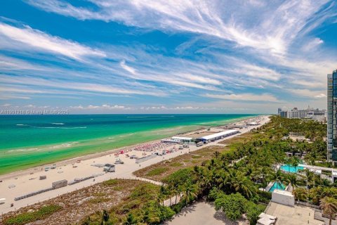 Снять в аренду кондоминиум в Майами-Бич, Флорида 2 спальни, 137.5м2, № 1952330 - фото 24