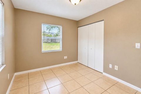 Villa ou maison à louer à Spring Hill, Floride: 2 chambres, 92.9 m2 № 2418757 - photo 16