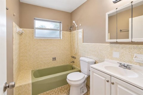 Villa ou maison à louer à Spring Hill, Floride: 2 chambres, 92.9 m2 № 2418757 - photo 19