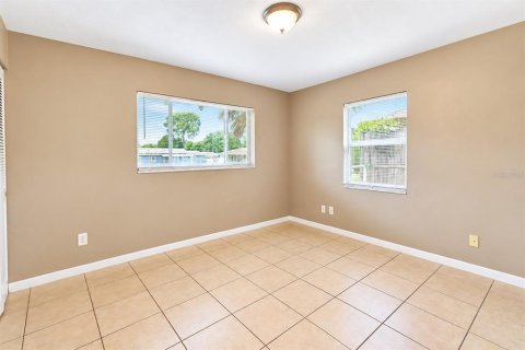 Villa ou maison à louer à Spring Hill, Floride: 2 chambres, 92.9 m2 № 2418757 - photo 17