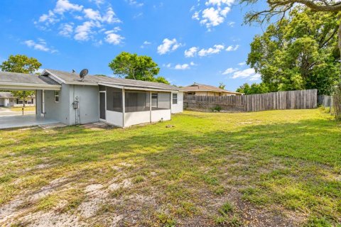 Villa ou maison à louer à Spring Hill, Floride: 2 chambres, 92.9 m2 № 2418757 - photo 4