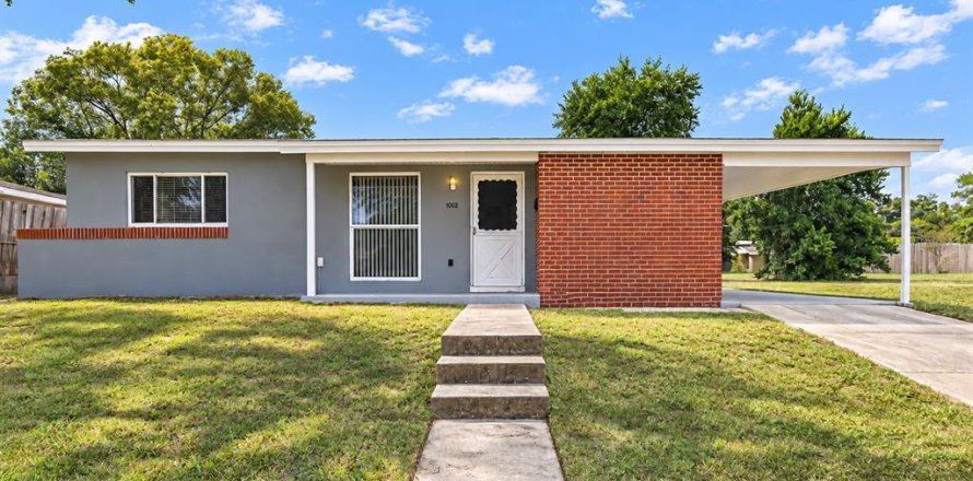 Villa ou maison à Spring Hill, Floride 2 chambres, 92.9 m2 № 2418757