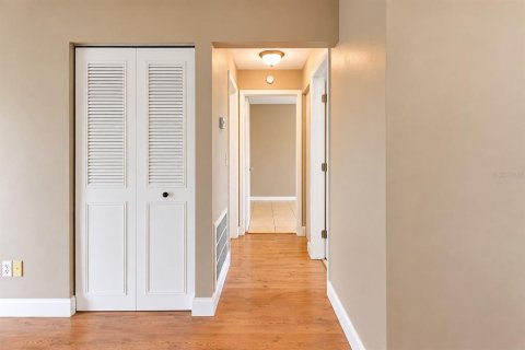 Villa ou maison à louer à Spring Hill, Floride: 2 chambres, 92.9 m2 № 2418757 - photo 14