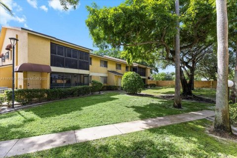 Condo in Oakland Park, Florida, 2 bedrooms  № 2081691