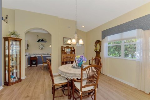 House in Englewood, Florida 2 bedrooms, 128.67 sq.m. № 1912557 - photo 10