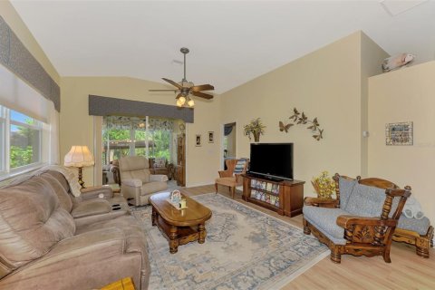 House in Englewood, Florida 2 bedrooms, 128.67 sq.m. № 1912557 - photo 13