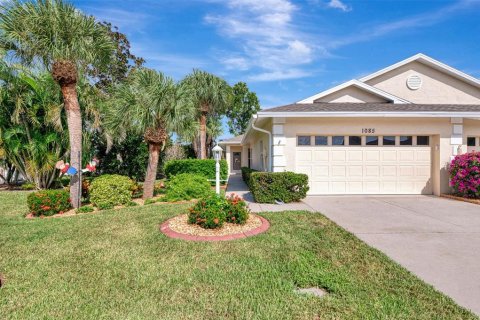 House in Englewood, Florida 2 bedrooms, 128.67 sq.m. № 1912557 - photo 1