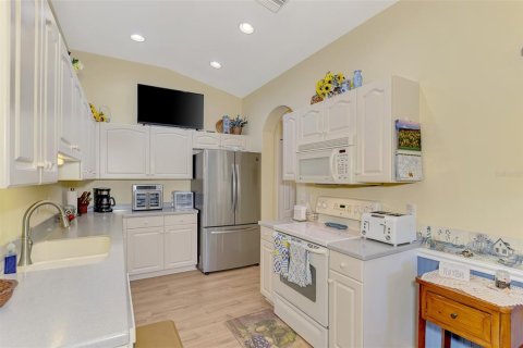House in Englewood, Florida 2 bedrooms, 128.67 sq.m. № 1912557 - photo 16