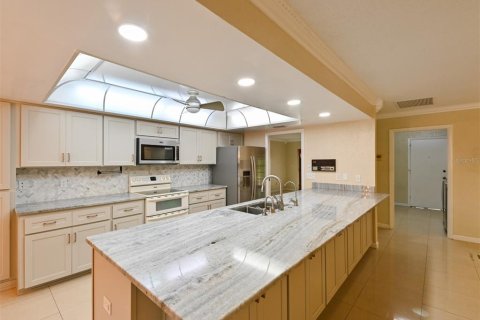 Купить виллу или дом в Тампа, Флорида 13 комнат, 299.7м2, № 1907630 - фото 5