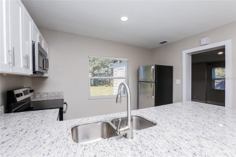 Villa ou maison à louer à Orlando, Floride: 4 chambres, 105.07 m2 № 1901355 - photo 4