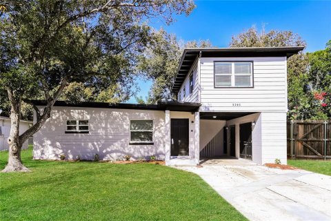 Villa ou maison à louer à Orlando, Floride: 4 chambres, 105.07 m2 № 1901355 - photo 1