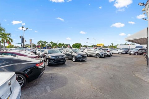 Immobilier commercial à vendre à Hialeah, Floride № 2170574 - photo 15