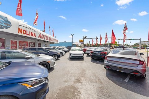 Immobilier commercial à vendre à Hialeah, Floride № 2170574 - photo 4