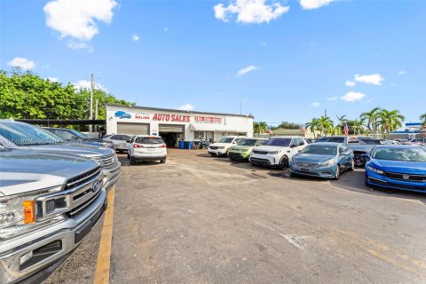 Immobilier commercial à vendre à Hialeah, Floride № 2170574 - photo 13