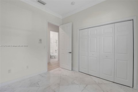 Villa ou maison à louer à Palmetto Bay, Floride: 5 chambres, 280.75 m2 № 1971337 - photo 16