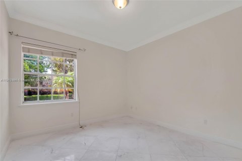 Villa ou maison à louer à Palmetto Bay, Floride: 5 chambres, 280.75 m2 № 1971337 - photo 28