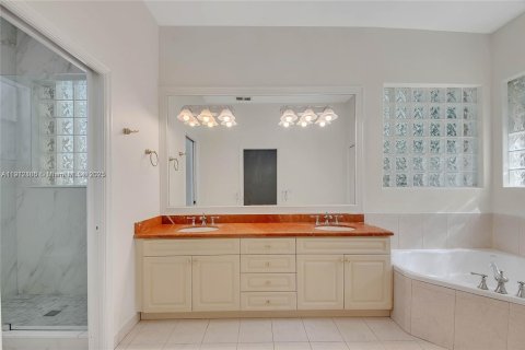 Villa ou maison à louer à Palmetto Bay, Floride: 5 chambres, 280.75 m2 № 1971337 - photo 23