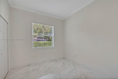 Villa ou maison à louer à Palmetto Bay, Floride: 5 chambres, 280.75 m2 № 1971337 - photo 15