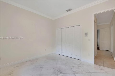 Villa ou maison à louer à Palmetto Bay, Floride: 5 chambres, 280.75 m2 № 1971337 - photo 29