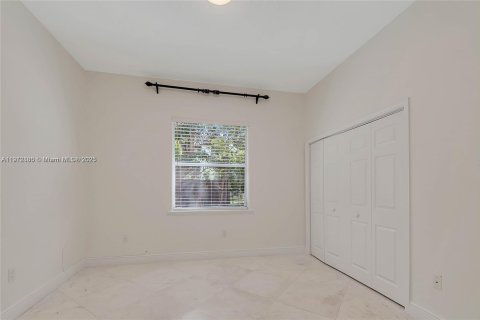 Villa ou maison à louer à Palmetto Bay, Floride: 5 chambres, 280.75 m2 № 1971337 - photo 26