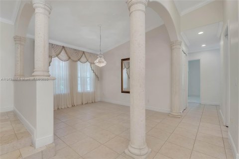 Villa ou maison à louer à Palmetto Bay, Floride: 5 chambres, 280.75 m2 № 1971337 - photo 8