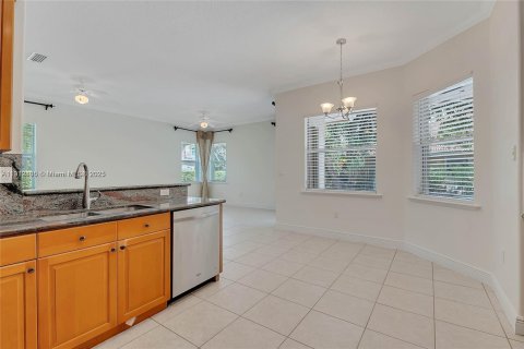 Villa ou maison à louer à Palmetto Bay, Floride: 5 chambres, 280.75 m2 № 1971337 - photo 9