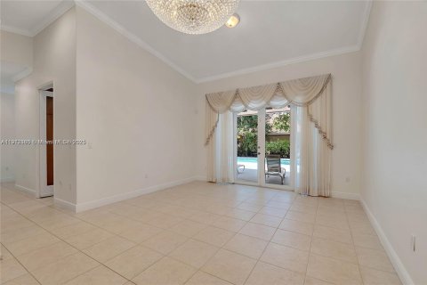 Villa ou maison à louer à Palmetto Bay, Floride: 5 chambres, 280.75 m2 № 1971337 - photo 5