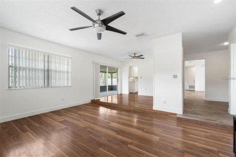Villa ou maison à louer à Orlando, Floride: 3 chambres, 157.93 m2 № 1906846 - photo 12