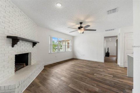 Villa ou maison à louer à Orlando, Floride: 3 chambres, 157.93 m2 № 1906846 - photo 6