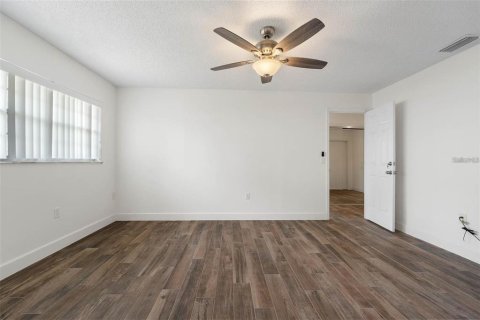 Villa ou maison à louer à Orlando, Floride: 3 chambres, 157.93 m2 № 1906846 - photo 9