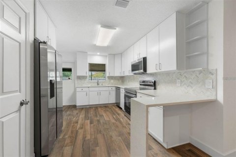 Villa ou maison à louer à Orlando, Floride: 3 chambres, 157.93 m2 № 1906846 - photo 3